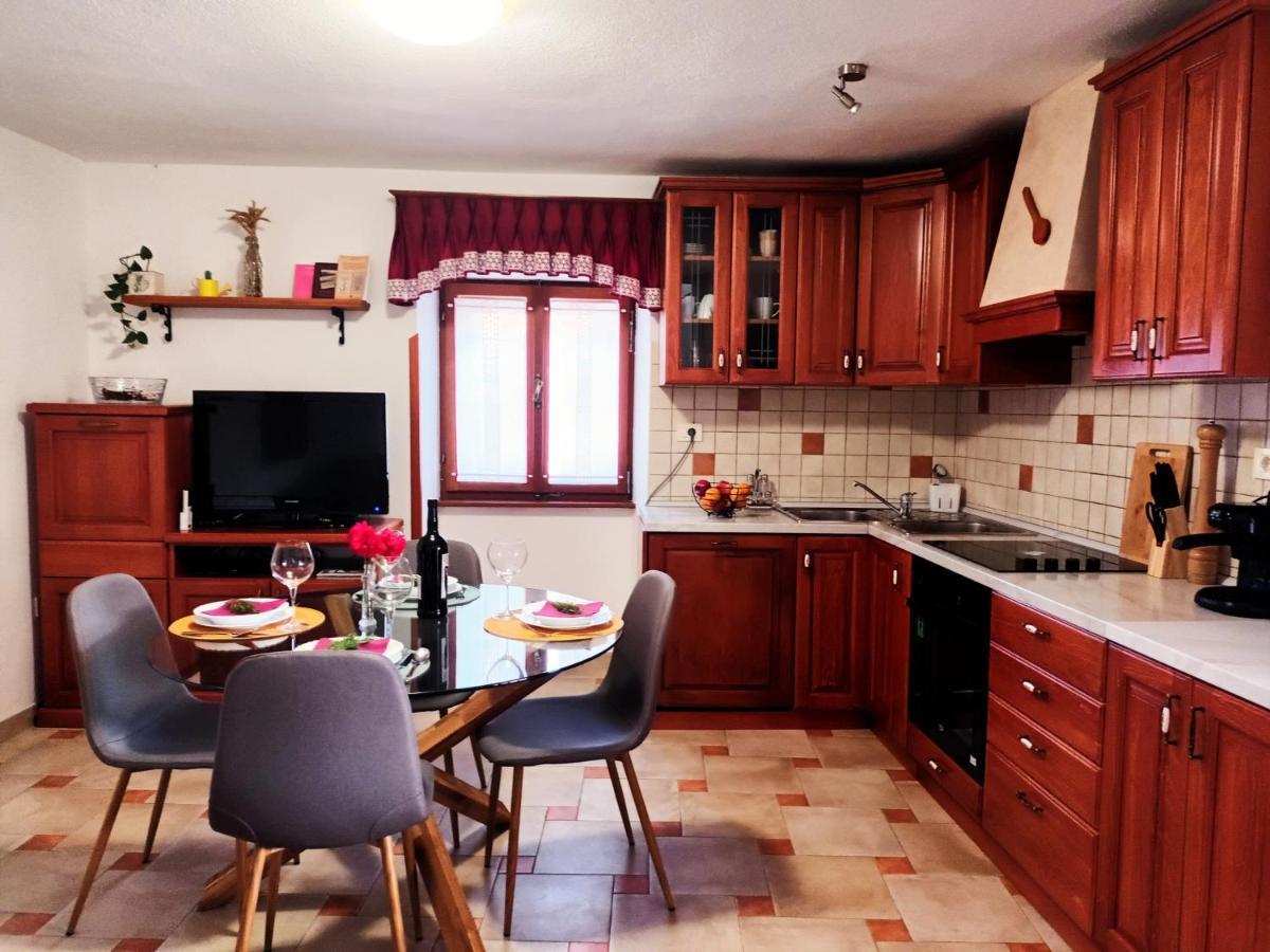 Guesthouse Marija Potpićan Extérieur photo